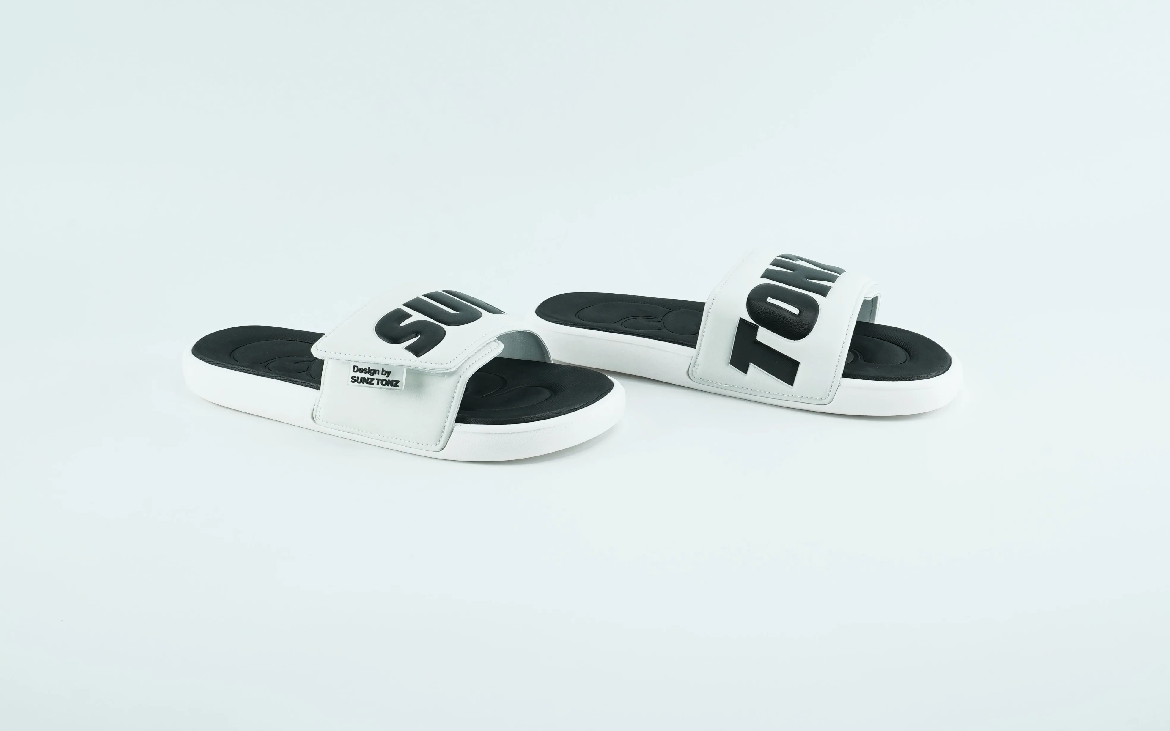 Sunz Tonz Black and white slides for men
