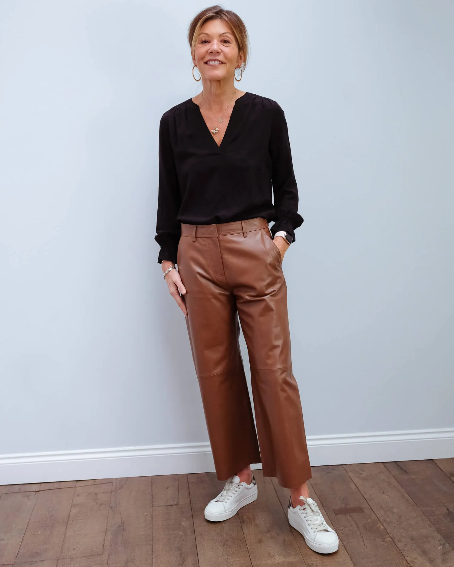 V Marlena top in black